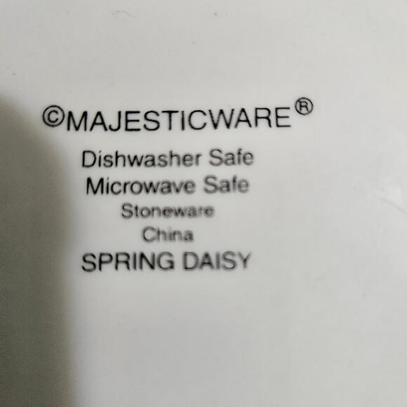 Majesticware Spring Daisy Blue White 7" Salad Plates Set of 4 Stoneware China - Picture 3 of 4